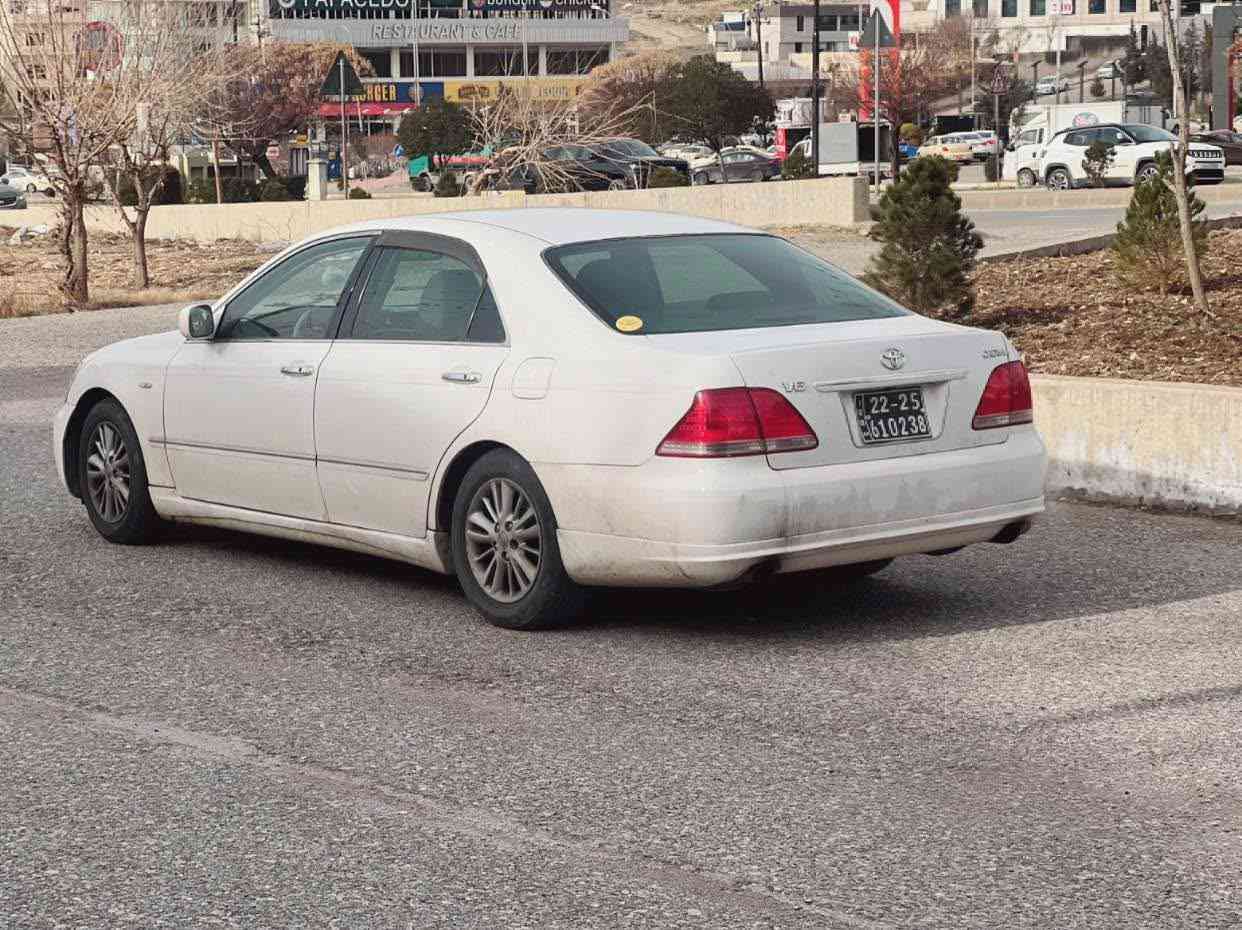 شاهينه ٢٠٠٥ مووس 
 سعري قفلي (٥٣ ) گه لا يه 
گێر و مه كينه بجووك  زؤر كه م بانزين 
ئه خوات  گێر و مه كينه و ته بريدو كاره باي و هه موو گياني به شه رت 
كؤدي بؤ كراوه
*********** السليمانية, العراق
