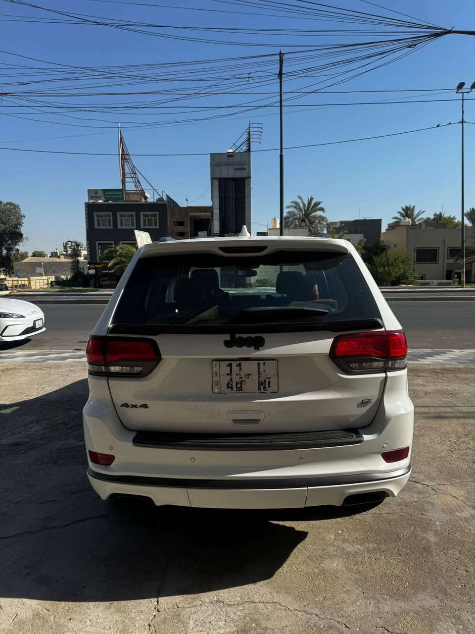 جيب خليجي s 2020
مواصفات : 
حساسات اماميه خلفية 
بانورما 
شفتات ستيرن 
Auto start-stop 
شاشة كبيرة 

بقية مواصفات الـ S الخليجي معروف 

ممشى 57 الف 

للتواصل : ***********
