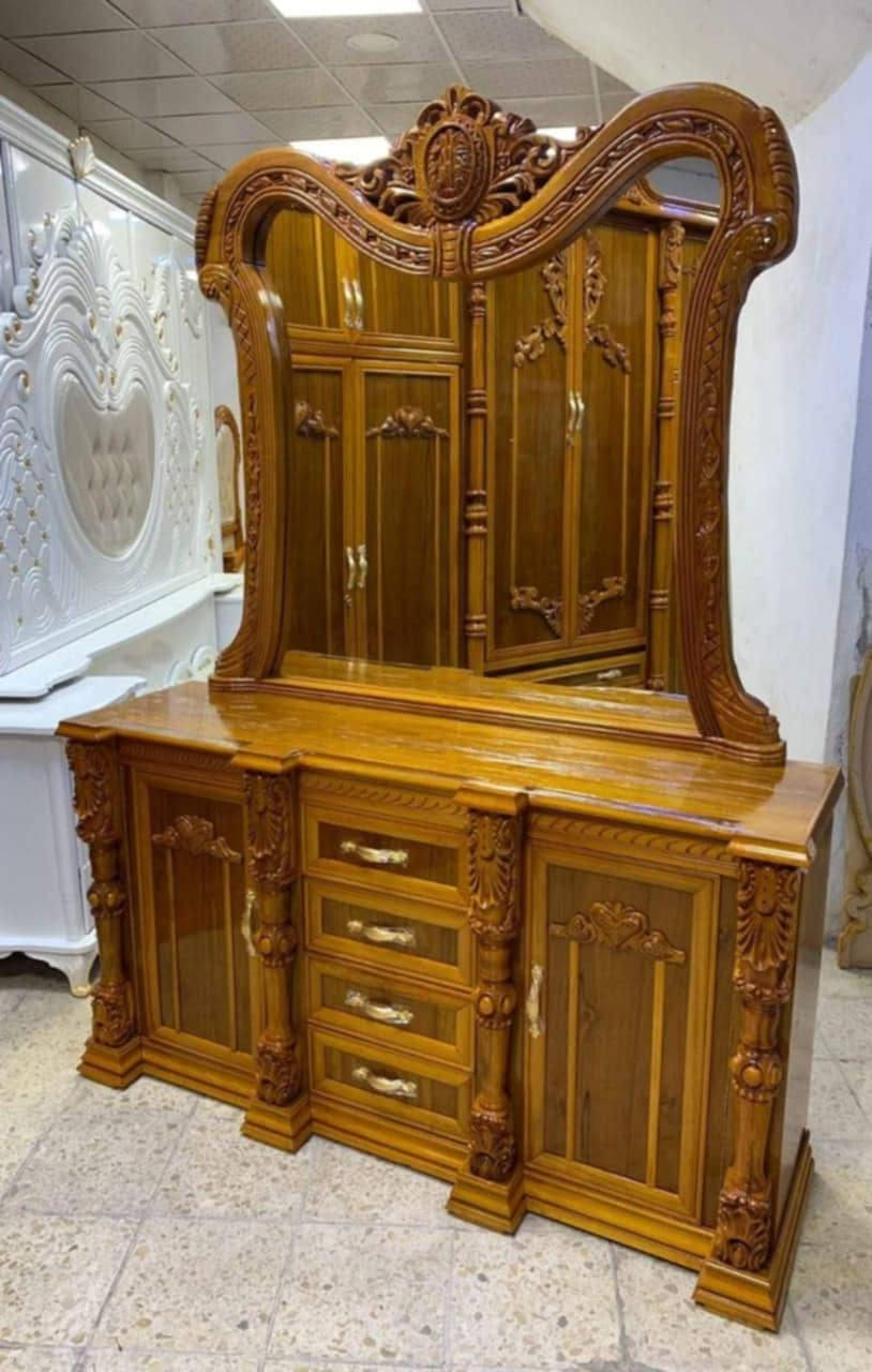 لبيع غرفة نوم استعمال قليل واسط عزيزية مقابيل التربيه ***********
