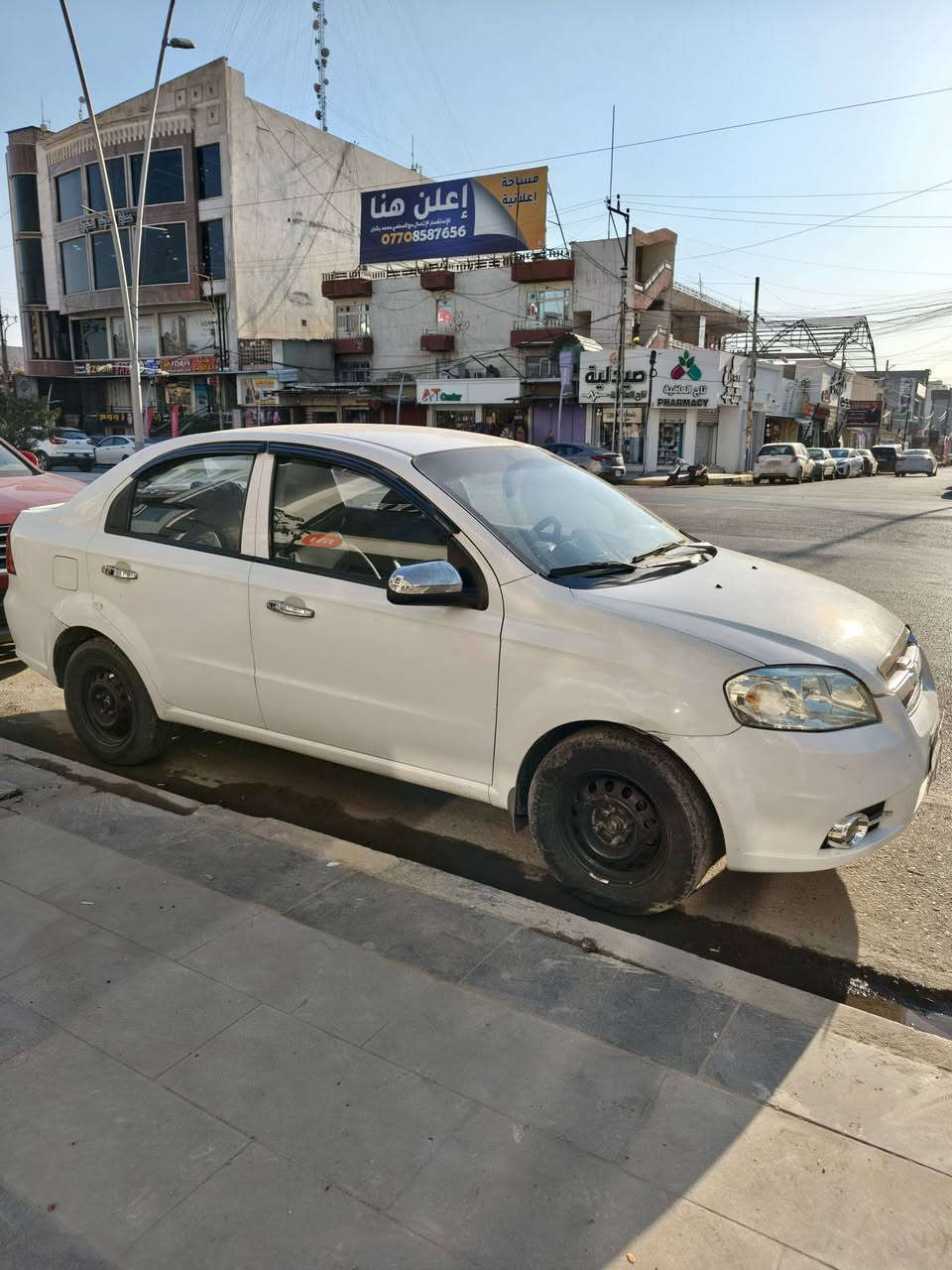 السلام عليكم
شوفرليت افيو موديل 2008

فول عادي 

وارد كوري محرك دبل كمشفت المرغوب بالسحب والتبريد 

السيارة جاهزة على اخر حبه و مال جناي ماناقصه اي شي

تبريد تدفئه شغال

كير محرك شرط تفتح البوند كلشي كاعد بمكانو

كل كهربائيات السياره شغاله من الدعامية لي الدعاميه 

داخلها ماشاء الله بالصور مبين وبالواقع احله 

السياره كاعده وما متعوبه ونصبتها مبينه 

السياره رقم اربيل ماشي بمعاملة التحويل 

تريدها باسمك احولها مباشرة من الشرعي باسمك وكلفة التحويل عليه يعني تستلم السيارة مصفاية غرامات وهزة وسنوية جديده باسمك 

السعر 70 ورقه وبيها مجال  للطيبين

للتواصل *********** واتس شغال
