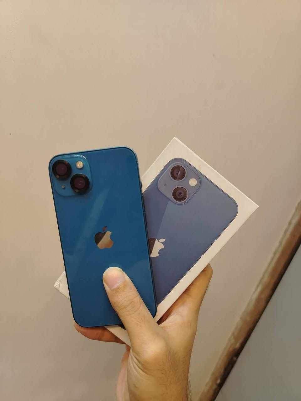 ايفون 13 عادي لون حبري بلادي مامفتوح ذاكرة 128 بطارية 75  مع الكارتون وكيبل وكفرات3  السعر 400 بي مجال كلش كلش بسيط


**إذا كنت صاحب هذا الإعلان وتريد حذفه لأي سبب، رجاءا أرسل رسالة إلى الدعم الفني**
