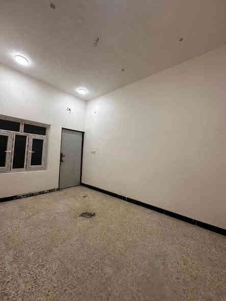 للبيع للبيع 
دار سكن طابقين  (طابو صرف )تحويل مباشر 
في القبله مقابل تقاطع زيتون قرب المدارس يقع في الاربع تالاف 
المساحه 134م 
يتكون الطابق الأول من غرفتين + صاله + ديوان + موزع وصحيات 
يتكون طابق الثاني من غرفه +مطبخ + ديوان + بيت متكامل 
بناء بلوك سقف كونكريت 
بيت بناء متوسط 
السعر 118وقابل للتفاوض 
الاستفسار اكثر اتصل على رقم 
***********متواجد واتساب
