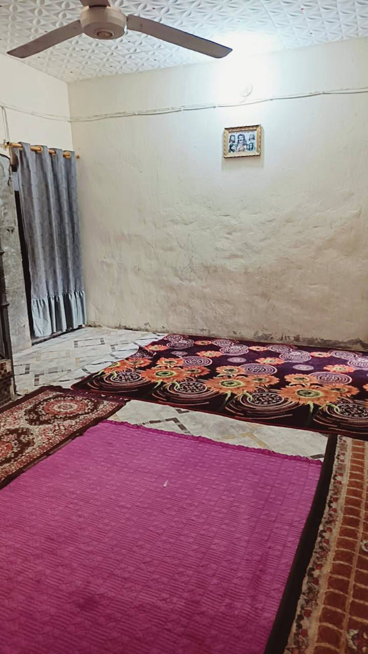 سلام عليكم الدار اللبيع طابو زراعي سند 25 نادر مقابل تاجيه طابقين مساحته 100 سعر 55  ***********
