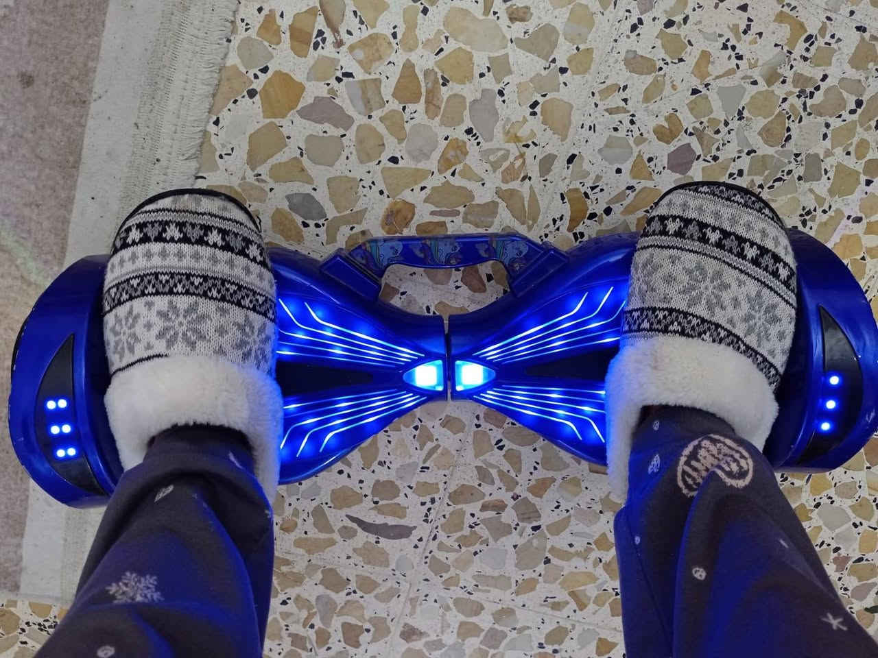 سكوتر سعرهه ٨٠ وياه شاحنه العنوان الكماليه ***********
