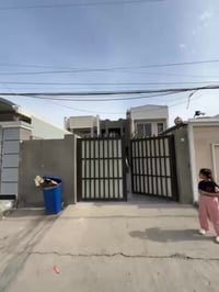 بيت المساحة 100متر البيع ملك طابو صرف في البلديات الرقم 07740665789وات...