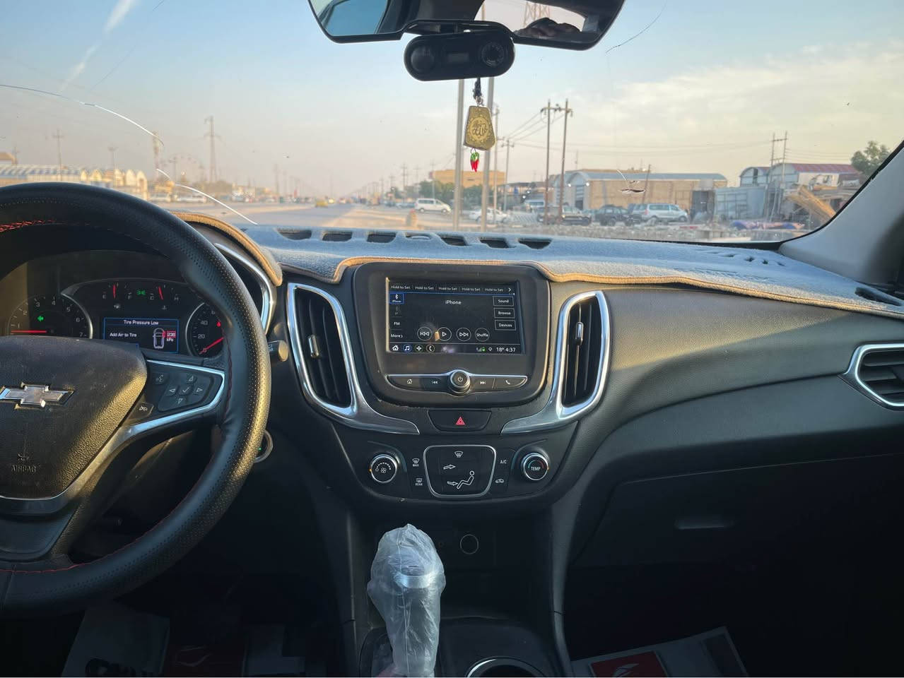 كونكس امريكي ١٩ ماشيه ١٣٦ مگلوبه ومعمره مكينه ٢٠٠٠ تيربو بالباكيت حداديه وكير باكيت جاهزه للأخير سعر ٩٨ وبيها مجال
*********** Singapore
