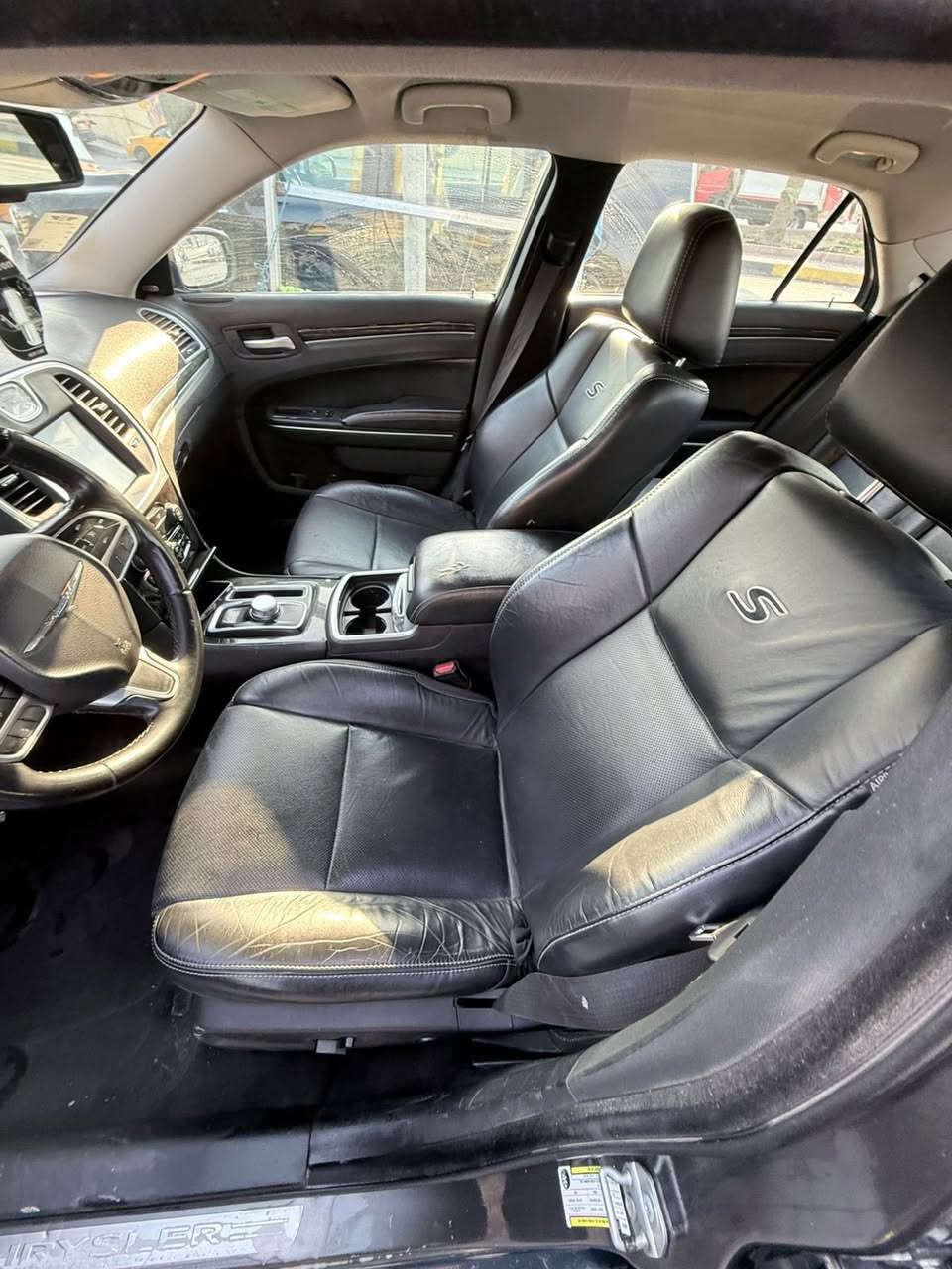 سلام عليكم اوباما 2018cطابه كلين بيه حادث بل عراق جاملغ وبنيد مبدلات نفس لون اصليات وبيه بارد شويه ماشيه120ميل  كشنات تدفه تبريد امامي والوره تدفى وخزن ميموري ستيرن كهرباء+هيتر سياره جاهزه تخم تاير رقم اربيل سنويه لل29وهزه جديده مكانه بغداد سعر 200 وهذا رقمي***********
