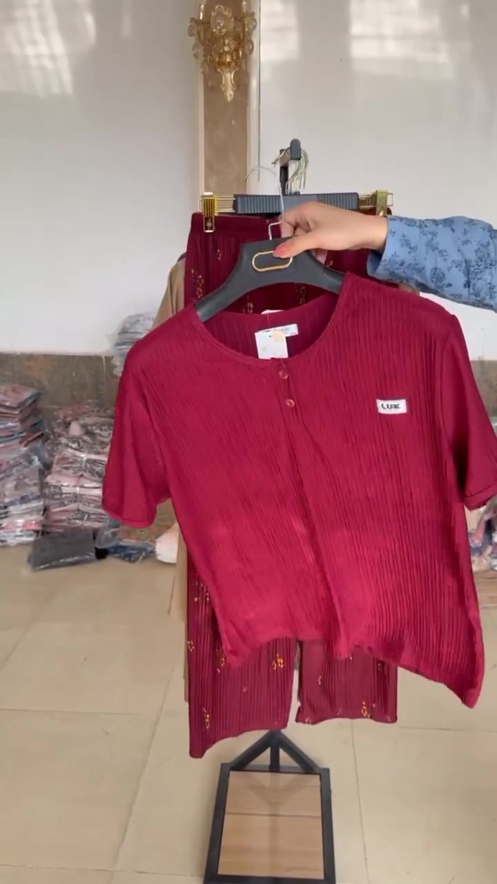 تخفيضات 

تراك نسائي شرعي طويل كيلوت دبل كلوش 😍

الخامه كريشه قطن اصلي فول ليكرا 💯

القياسات  L - XL - XXL  - XXXL  العارضه لابسه قياس L

السعر السابق 72

سعر الدرزن الحالي  12 قطعه 65 الف


**إذا كنت صاحب هذا الإعلان وتريد حذفه لأي سبب، رجاءا أرسل رسالة إلى الدعم الفني**