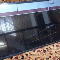 بلازما LG • مع الستاند • خط بسيط