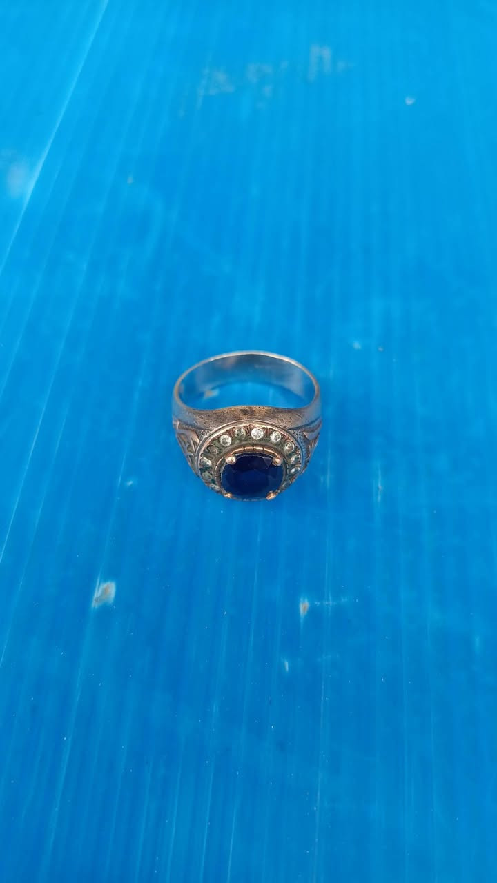 ياقوت زفير حجر سلاطين 

بقري وسليماني 2   السعر 200

المكان بغداد المعامل الحسينيه 

الرقم ‏‪***********‬‏
