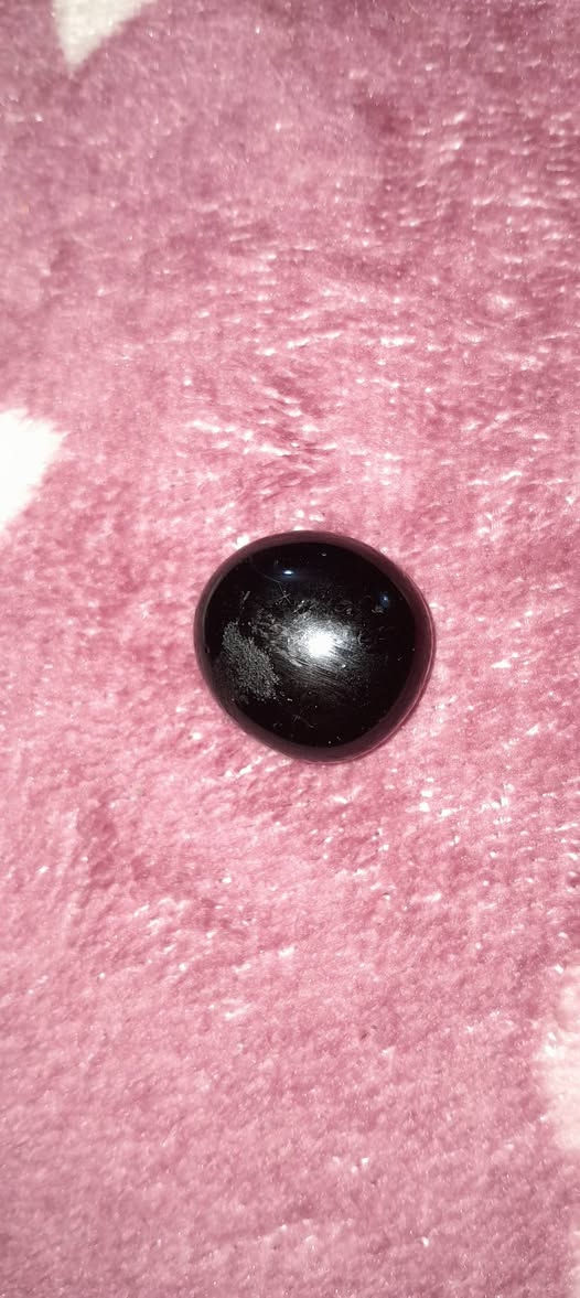 سلام عليكم حجار كريمه البيع العدد 9بيهن فيروز وعطفه وبيهن عقيق خام وبيهن مال ملكط سعر كلهن 25الف  ***********
