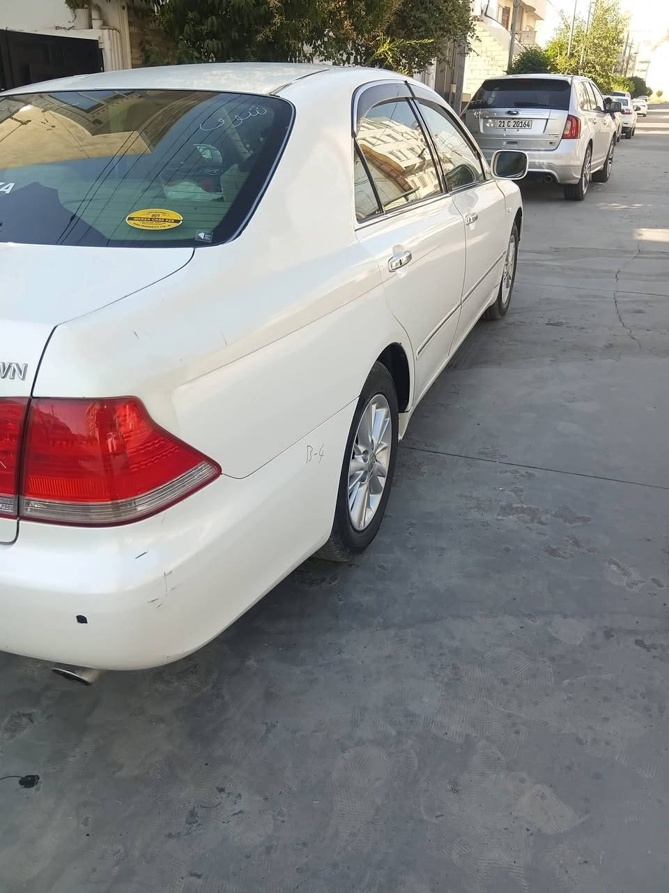 شاهینە 2005بڕاوە سێ  دووگمە 82هه زار ڕۆشتووە کامل مە سرف کراوە  سعری 49گە ڵ مە عە مل 182بێ دوکە ڵ ***********
