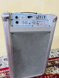 يوجد سماعه كهرباء وشحن السعر 75وببها مجال  المكان اللطيفيه  واتساب 075...