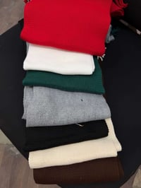 متوفر شال احمر القطعة بـ 2 الدرزن 24 الف   شال الوان القطعة بـ 2.5  ال...