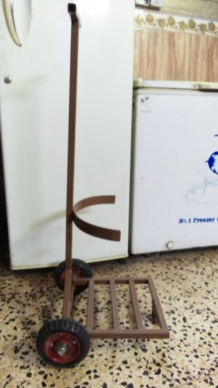 السلام عليكم ورحمه الله وبركاته
يتوفر أغطية قناني غاز 
الغطاء حديد ثقيل و CNC 
السقف بورسلين يتحمل كافه الضروف شمس وامطار غطاء قنينه وحده 
غطاء قنينتين 
غطاء 3قناني ويتوفر ايضا جزامات 
مكاني شارع السوداني ***********ابو سجاد
