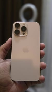 آيفون ١٦ برو ماكس • ٢٥٦ • بطارية ٩٣%