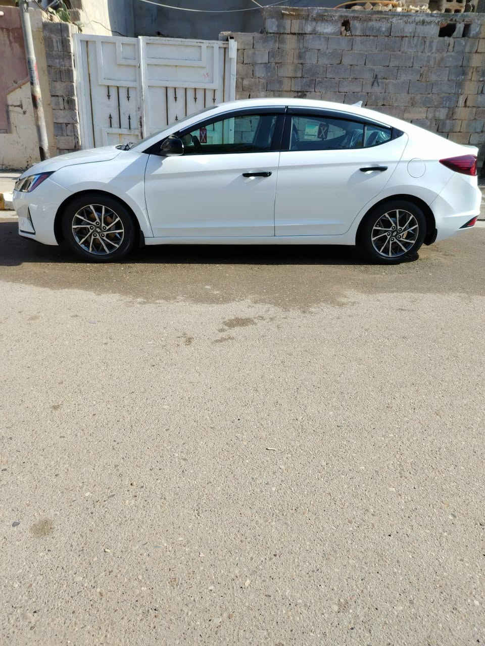 السلام عليكم / للبيع هونداي النترا وارد امريكي موديل 2019 رقم بغداد محرك 2000 دووش نظيف وگير نظيف ظرر بخشم الچاملغ الامامي بدون دواخل صبغ 3 قطع صدر امامي خلفي جديد تخم تاير تبريد شغال تدفئه شغاله ماشيه  122 حقيقي تحويل مباشر مكان السياره الانبار فلوجه الاتصال ع الارقام (***********)  (***********)  للبيع فقط     السعر  120 مجال قليل
