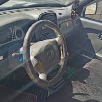 نيسان بيكاب • ٢٠٠١ • بلا بوية