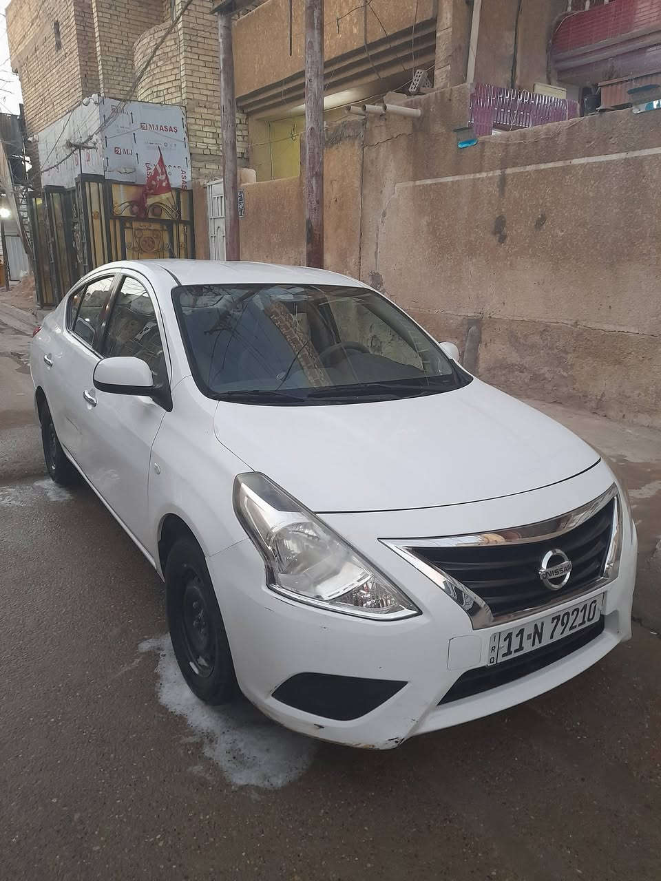 السلام عليكم نیسان سني هندي موديل 20 السياره بدون حادث بدون صبغ بس طخات خفيفه ماشيه 100
محرك كير تبريد وضع شركة سونار موجود افحص وين متريد طخات خفيفه بدون دواخل السعر 105
عنوان بغداد ام الكبر ولغزلان قرب حسينية الكتاب ولعترة ***********
