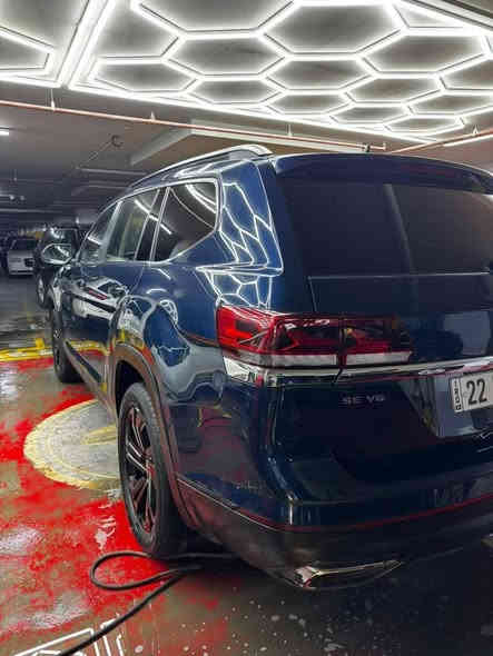 #انت_تخيل_الماني_7_راكب_بمحركV6_بسسسعر
#صول

#تفتح_الباب_توكع_الموصفات_عزل_وسرعة

2022 𝐕𝐎𝐋𝐊𝐒𝐖𝐀𝐆𝐄𝐍 𝐀𝐓𝐋𝐀𝐒-𝐒𝐄.𝐁𝐋𝐀𝐂𝐊

فولكس واكن اطلس (SE.BLACK) موديل : 
2022

#السعر_الطلب_في_التعليقات 

اللون : نيلي

عدد المقاعد 7 راكب فاملي

عداد المسافة : 16 الف ميل 

حجم المحرك : V6 3.6L (6.سلندر)

☑️🔚حادث كما موضح بالصوره بجم كبس جنطه كبس

أيرباكات الدشبول سليمة 100% بيه صفحة صبغ وقماره رصعة مال تحميل 

المواصفات : 𝐒𝐄.𝐁𝐋𝐀𝐂𝐊
‎‏‎
‎‏‎فـــول فـــول مـــواصفـــات 1/1

بـــردات ابـــواب
كيـــج الكـــترونـــي
‏بصمة ابــــواب
‏‎بصمة تشـــغـــيل 
تشغيل عن بعد (𝐑𝐄𝐌𝐎𝐓𝐄 𝐒𝐓𝐀𝐑𝐓)
‏‎شـــاشـــة  کبیر لمـــس
شاحن هاتف لاسلكي
كــــاميــــرا
 هـــانـــد بـــريـــك بصمة
اوتو هولد (𝐀𝐔𝐓𝐎 𝐇𝐎𝐋𝐃)
اوتو ستارات (𝐀𝐔𝐓𝐎 𝐒𝐓𝐀𝐑𝐃)
اوتو ستارات (𝐀𝐔𝐓𝐎 𝐒𝐓𝐎𝐏)
رادار امامي (تحديد مسار)
‏‎رادار جانبي (نقاط عمياء)
‏‎رادار خلفي (التحذير من الاصطدام)
‏‎حساسات امامي
‏‎حساسات جانبي 
‏‎حساسات خلفي 
نظام (𝐄𝐂𝐎)
نظام (𝐍𝐎𝐑𝐌𝐀𝐋)
نظام (𝐒𝐏𝐎𝐑𝐓)
7_راکــــب
كشنات جلد
كشنات كهربائي 
‏‎كشنات هيتر 
تحكمات استيرن
استيرن هيتر‎
‏‎تبريد لمس
تبريد مركزي
صندوق شفط كهربايي 
لايتات 𝐋𝐄𝐃 ليد عدسة زينون بيلادي
‏‎بكلايتات 𝐋𝐄𝐃 ليد بيلادي
‏‎ويــــل إسود بلادي   
سنويه جديده بأسمي وتحويل مباشر او وكاله‎‏‎

مكانه بغداد 

***********
