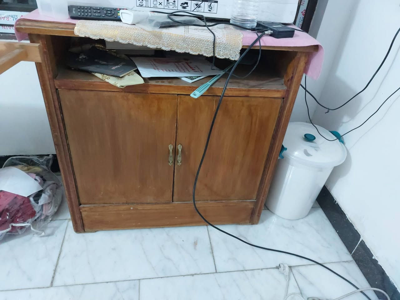 للبيع غرفة نوم عراقية صاج نظيفة واضفت الها رفوف بالكنتور والكومديات والسرير موجود بس مفكك وموضوع في المخزن بحالة جيدة ..السعر ٣٥٠ الف وبيها مجال


**إذا كنت صاحب هذا الإعلان وتريد حذفه لأي سبب، رجاءا أرسل رسالة إلى الدعم الفني**
