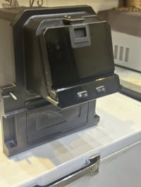 ثلاجه مرسيدس S class اصلي جديده سعر 400💲 يرهم موديل 2006الى2013 رقم 07...