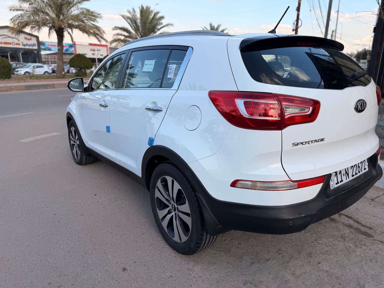 كيا سبورتج خليجي فول عدا بصمة 
رقم بغدادالدولي  بااسمي
خليجي مكينة 2000 دوش 
المواصفات 
بنراما 
مري شفط 
حساس امامي خلفي 
كامرة 
تبريد بيانو 
كشنات جلد وكهرباء 
داخل قرميدي 
سيارة جديدة بمعنا الكلمة
السعر 143 $ بيها مجال 
للاتصال *********** بغداد, العراق
