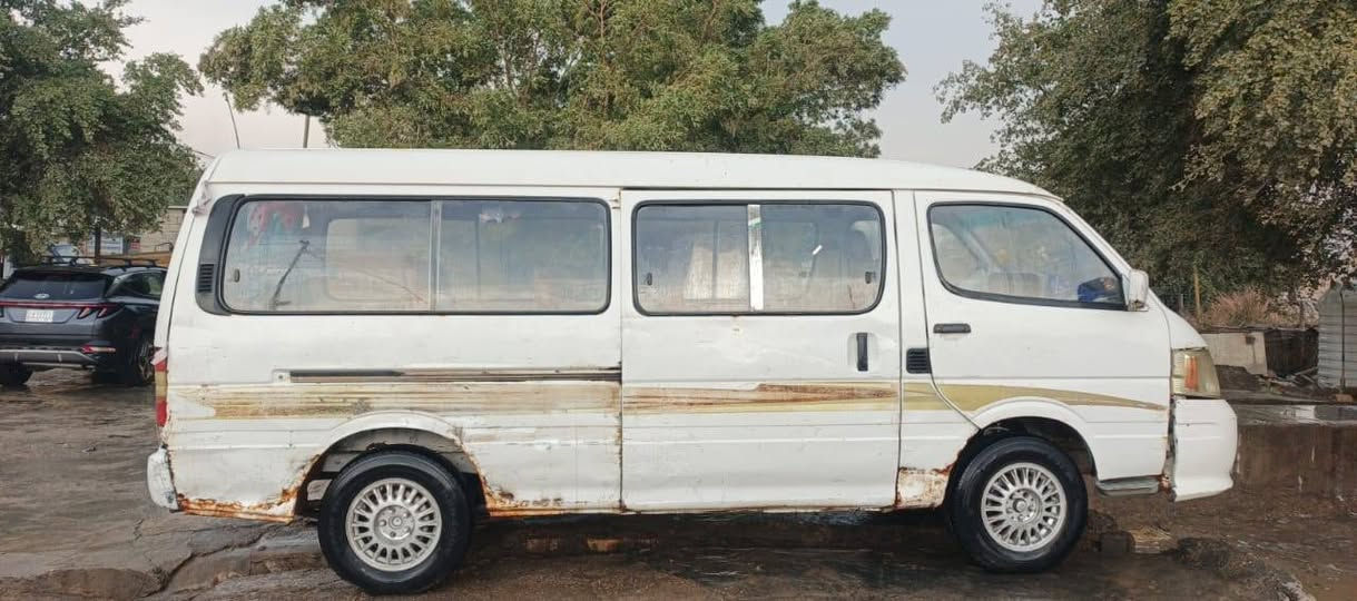 سلام عليكم فتو 9 سنويه تفاصيل  مكينه وكير وكسن خير من الله سياره كوم حديد تكفل سرقه وعشاير مكان بغداد زعفرانيه سعر 18 وبيها مجال قليل ***********
