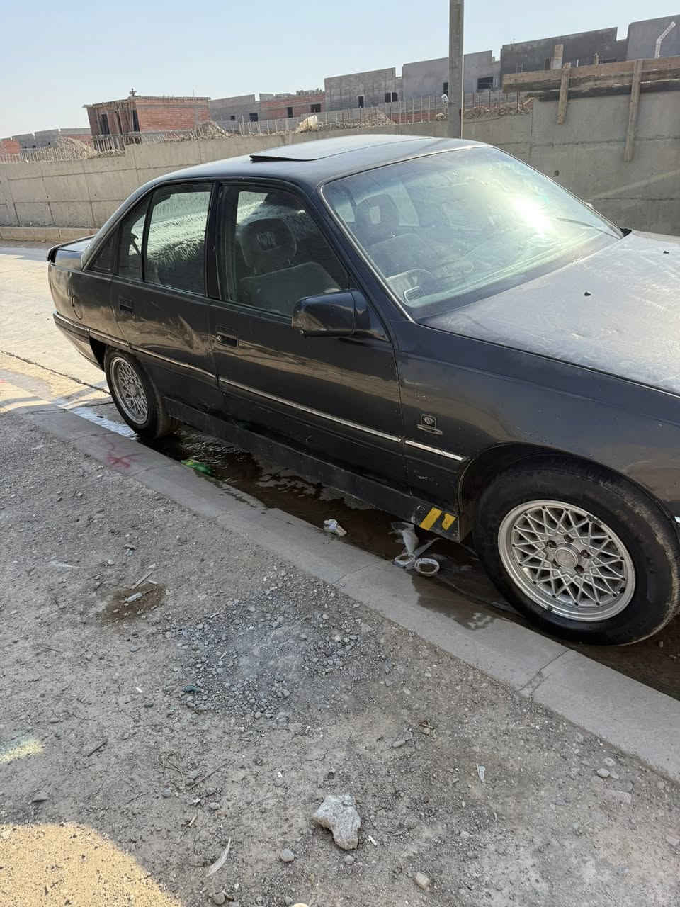 اوميكا موديل 1991مشروع وطني كركوك سنويه جديد شرت تحويل وكالة دفتر بنزين بي مكينه 20بلادي صبغ عام جماليه دعامي لدعامي شرت كيرمكينه صدر تايرات كهربائيه كلها شرت سعر 33بيها مجال  ***********
