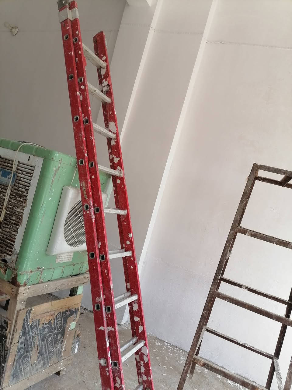 السلام عليكم
غراض سكلة كاملة للبيع ***********
الديوانية الشامية
