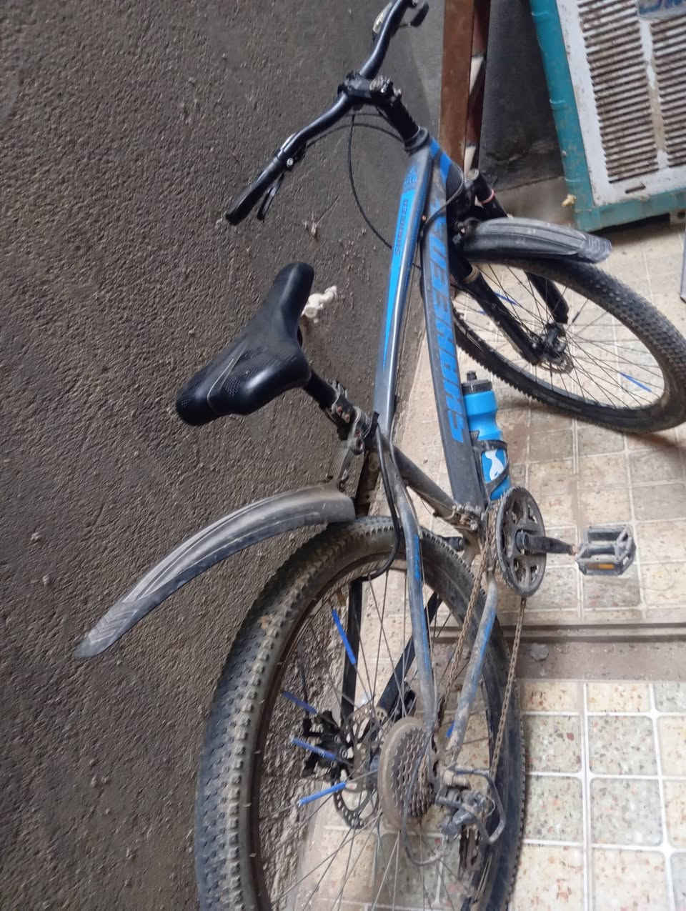 للبيع بايسكل رياضي للطلب والاستفسار الاتصال على الرقم أو الصفحه .***********
