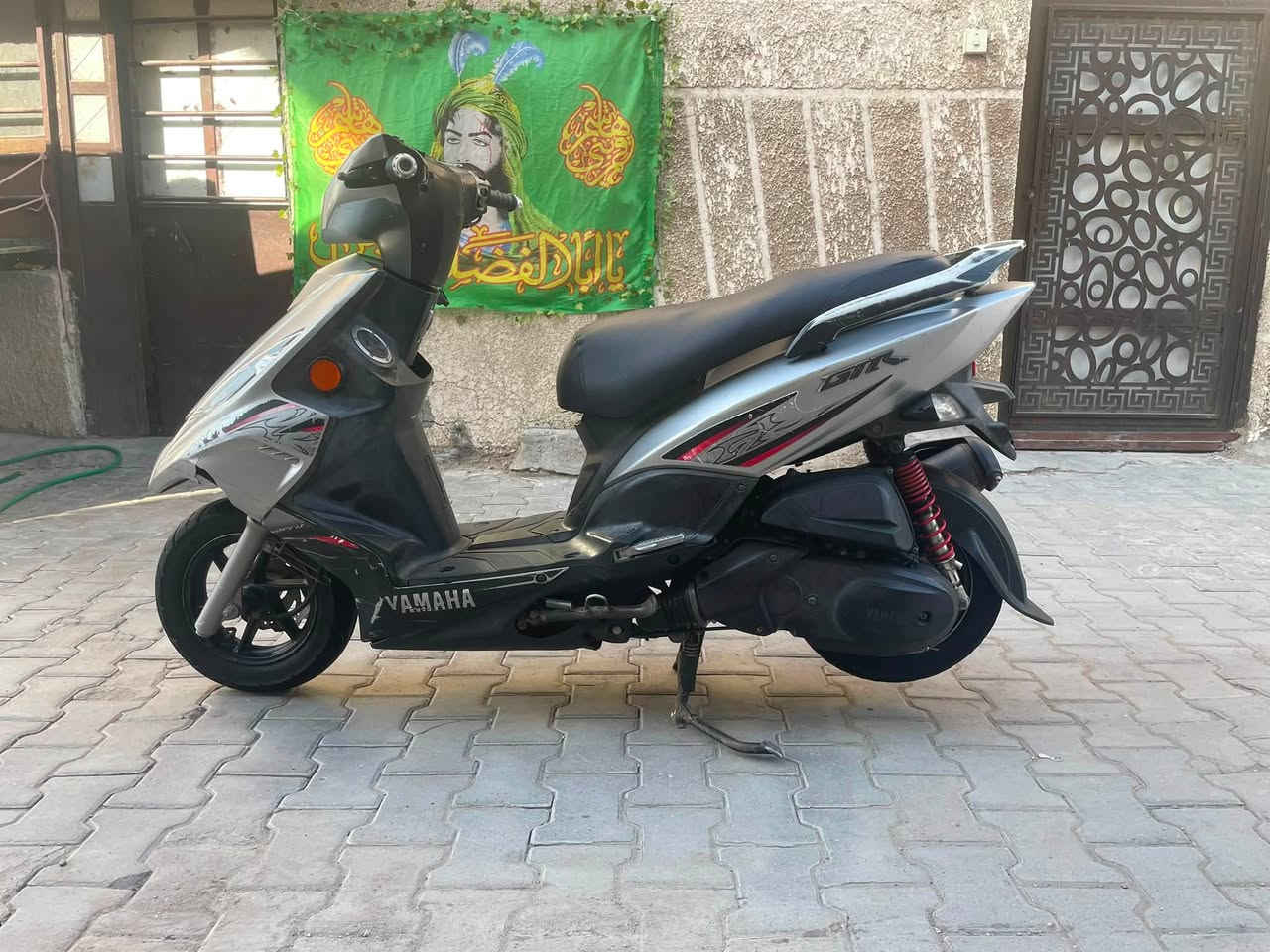 جيتي ار للبيع دراجة كفالة عامة مكينة بلاد  مال رمبة مملعوب بيها ابد كفر  وسواد ختم واحد ع مكينة كل نقص ماكو نهائياً سعر واحد و ١٠٠ وبيها مجال مكان حرية مدخل بستان الحلبي. ***********
