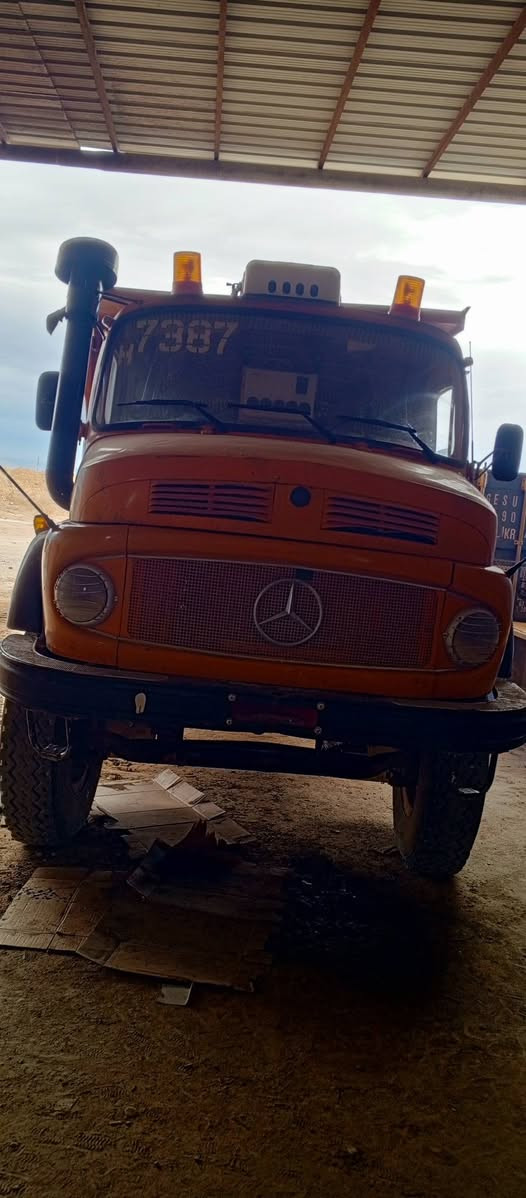 السلام عليكم من سياره قجمه سكس ويل موديل 82 سوبر بلادي  بدي مايلر بلادي شاصي بلادي صبغ بلادي سياره مكفوله كفاله عامه  مكينه مجفته جديد سياره مال جناي  وخير من الله تبريد شغال  سياره جاهزه  رقم نينوى   السعر اتصل على الرقم 
***********
