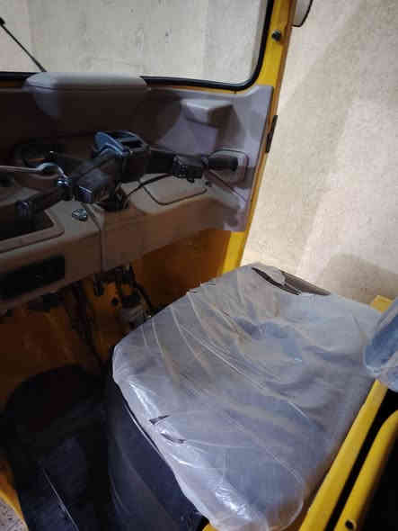 موديل 22 لون ليموني واحد، 
رقم وسنوية بأسمي مال جناي، 
المكينة مفتوحة (فقط ولفات) لا تبخر ولا تنقص، 
الگشر شوف العين تجي وشوف النظافة، 
مسجل، 
قمجيات جدد، 
تبديلة دهن + دهن اسكن + فلتر قبل يومين، 
گاعيات، 
تاير ابو الحيه جديد، 
باتري جديد الأخضر،
ما ابيع اله #شرط_المداور
***********
السعر 8250 وبيها مجال بسيط حگ الجيه
