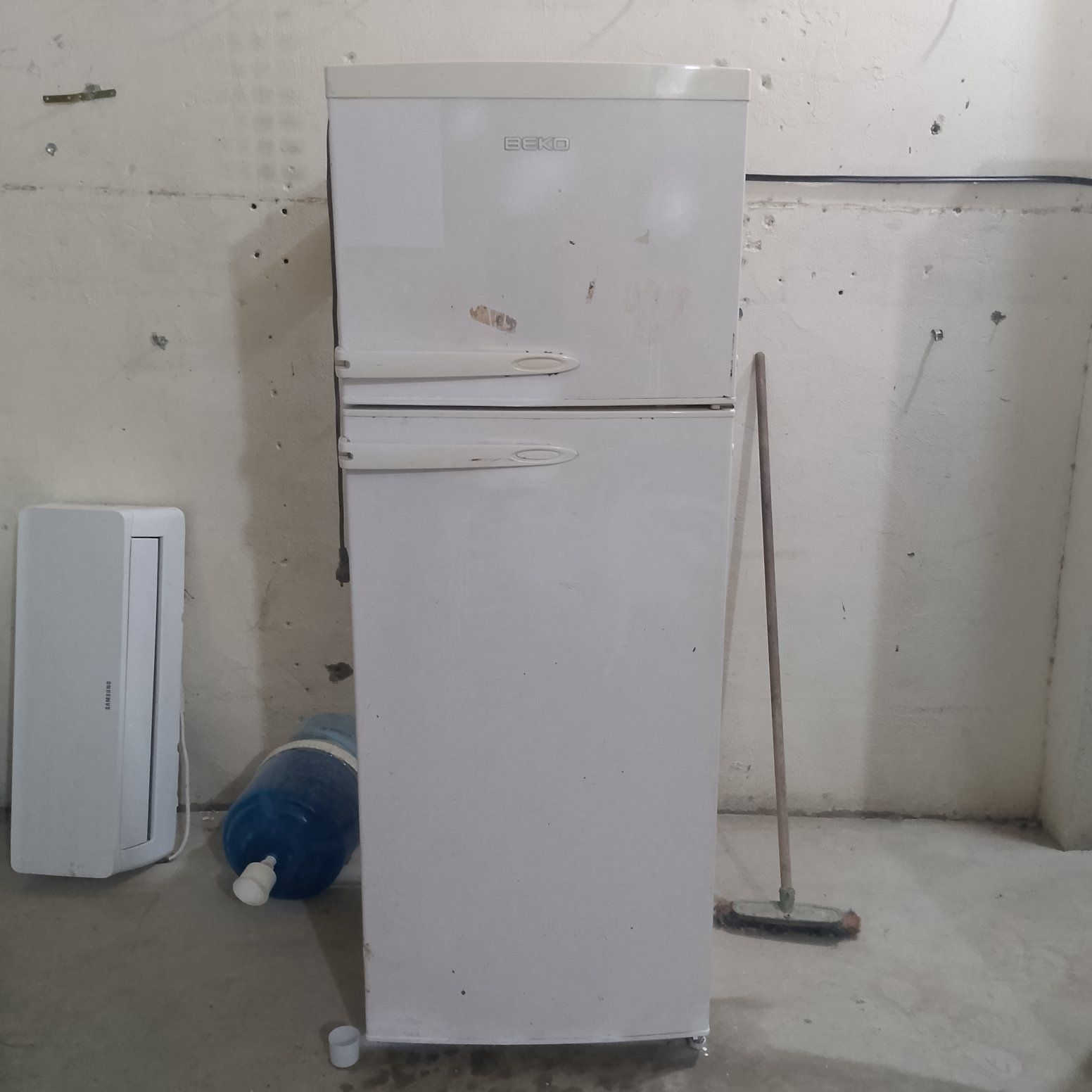 ثلاجه بيكو حجم ١٦قدم نظيف 
غاز ماطور شركه شرط تجميد فول فول 
سعرها ١٥٠الف 
مكان ديالئ خالص


**إذا كنت صاحب هذا الإعلان وتريد حذفه لأي سبب، رجاءا أرسل رسالة إلى الدعم الفني**
