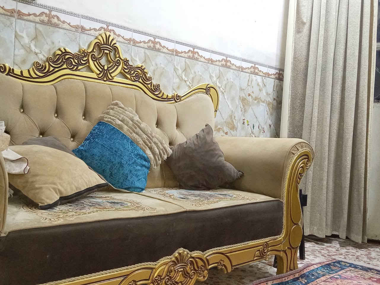 السلام عليكم عندي قنفات بس مستعملات بس جدد تكمه 5قنفات ورايده مليون وبيه مجال واتواصلو وياي عل واتساب***********
