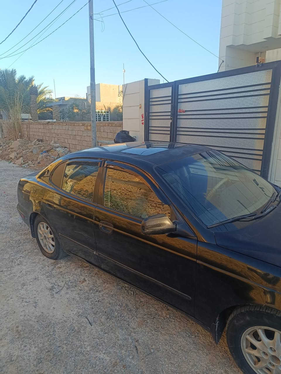 اسلام عليكم لكنزة موديل 2000مال بيت بلادية مكينه وكير مشروطات مابيها شي مايشتغل حته كشن كهربائي شغال بديها حلو احلة من تصوير السعر 34.  سنوية صاقطة بسمنه شباب هاي السيارة جانت عد صديقي من 2005 كلشي بيها شغال وبلادي حته تبريد شغال *********** مكان ديوانية
