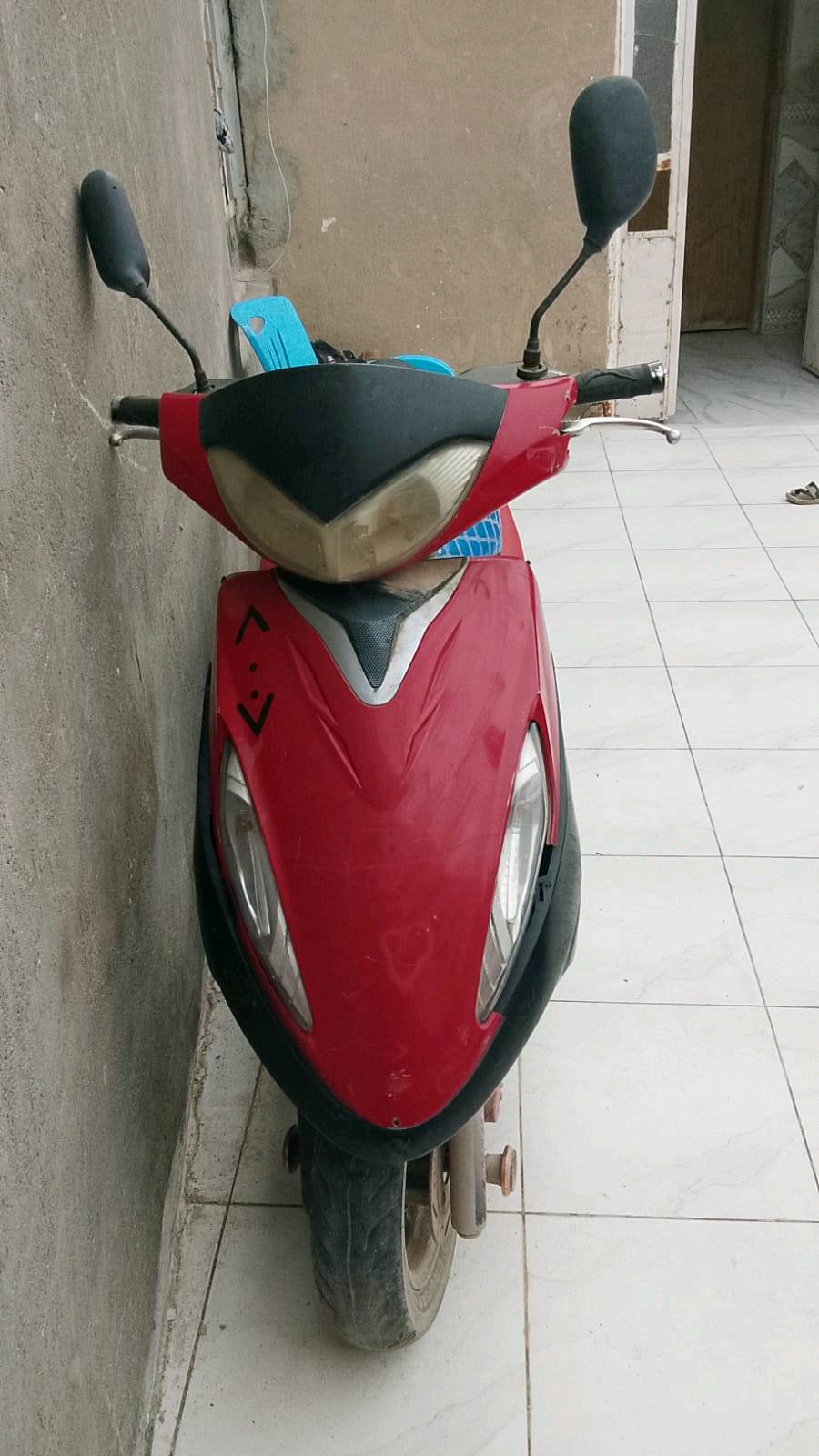 دراجه  سيام درجه اولى مامفتوحه بس نقصه باتري للبيع السعر 350الف مكاني النجف ناحية القادسيه للتواصل ***********