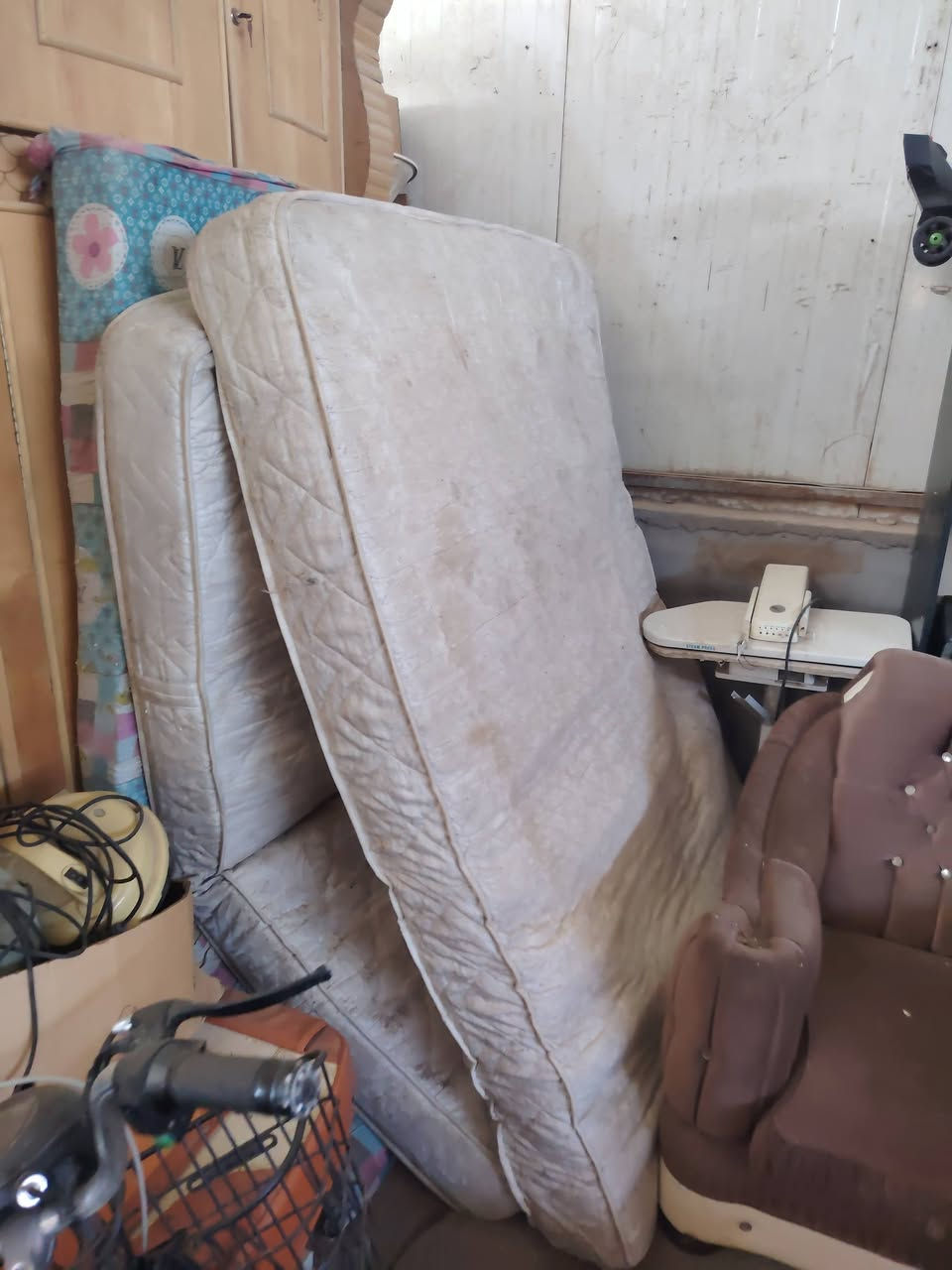 مجمع البركه للاثاث الجديد والمستخدم يرحب بلجميع فاهلا وسهلا بكم العنوان بابل المحاويل ناحيه الامام الشارع العام قرب مركز شرطه الامام للاستفسار خاص او الاتصال علئ الارقام *********** بيه واتساب 
*********** اتصال فقط
