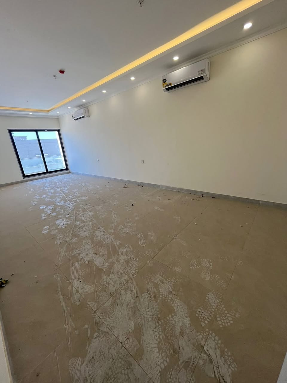 للايجار  او للبيع 

 شقە للایجار فی مجمع Life Towers 
2+1 
سعر 450$ 

للأستفسار اكثر التواصل واتس اب 
0750 073 3838 
0774 037 3838
