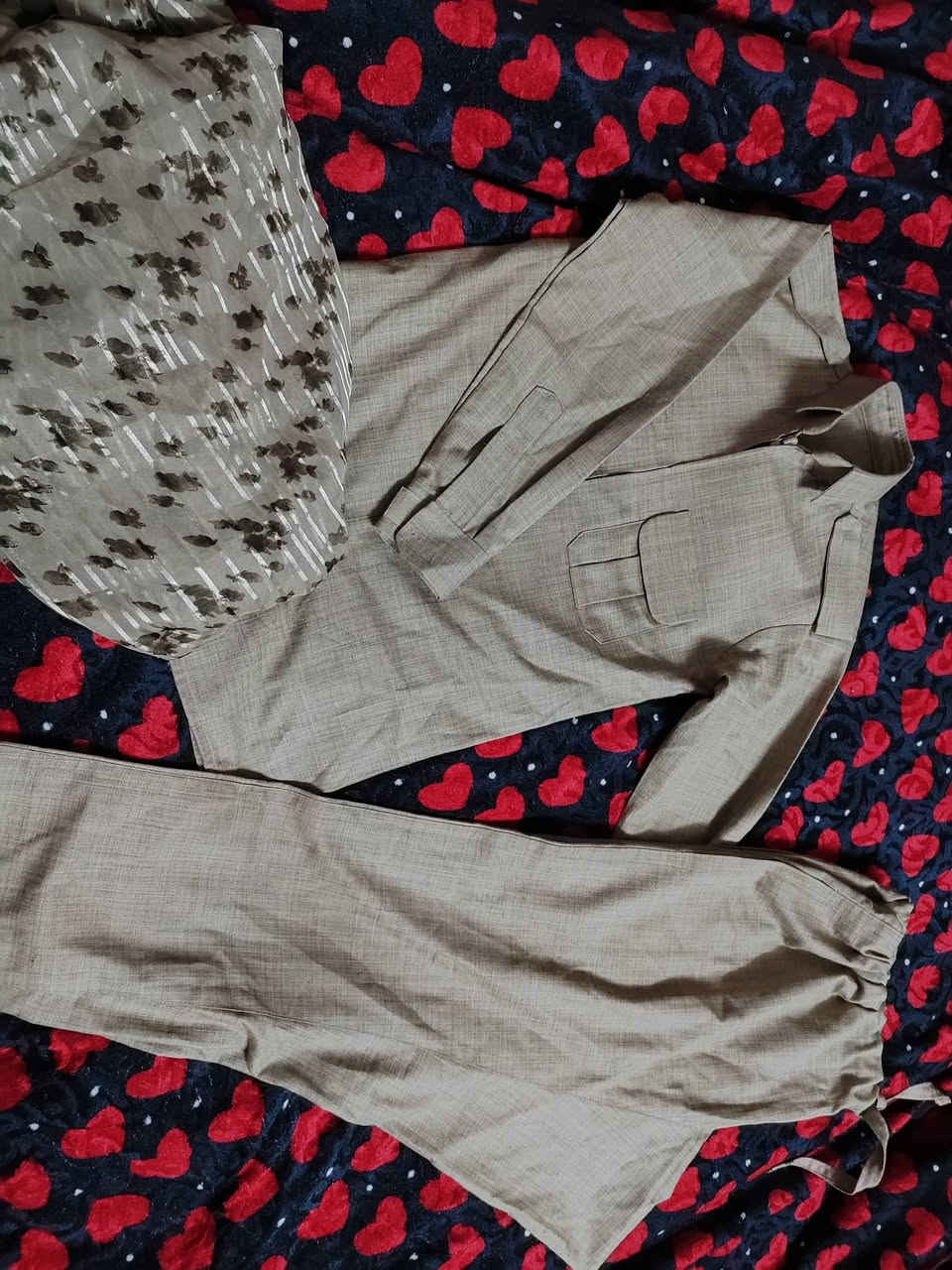 للبيع يلبس عمر3سنوات 7سنوات 8سنوات


**إذا كنت صاحب هذا الإعلان وتريد حذفه لأي سبب، رجاءا أرسل رسالة إلى الدعم الفني**