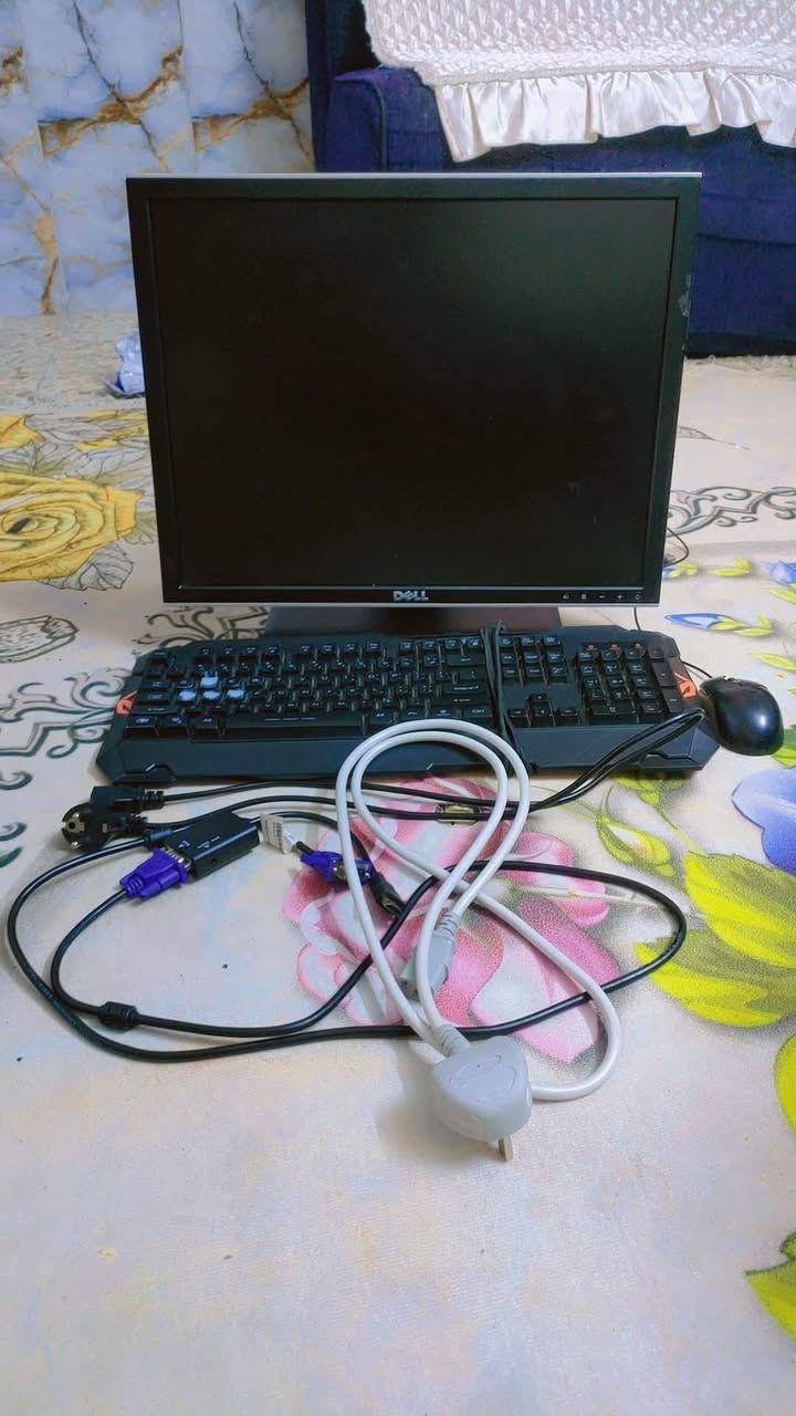 المعالج: Ci5 جيل رابع
الرامات: 8gb 
التخزين: هارد hdd500 + 256ssd
ملحقات: شاشه 
المكان: النجف  السعر: 125 هيه والملحقات توصيل متوفر


**إذا كنت صاحب هذا الإعلان وتريد حذفه لأي سبب، رجاءا أرسل رسالة إلى الدعم الفني**