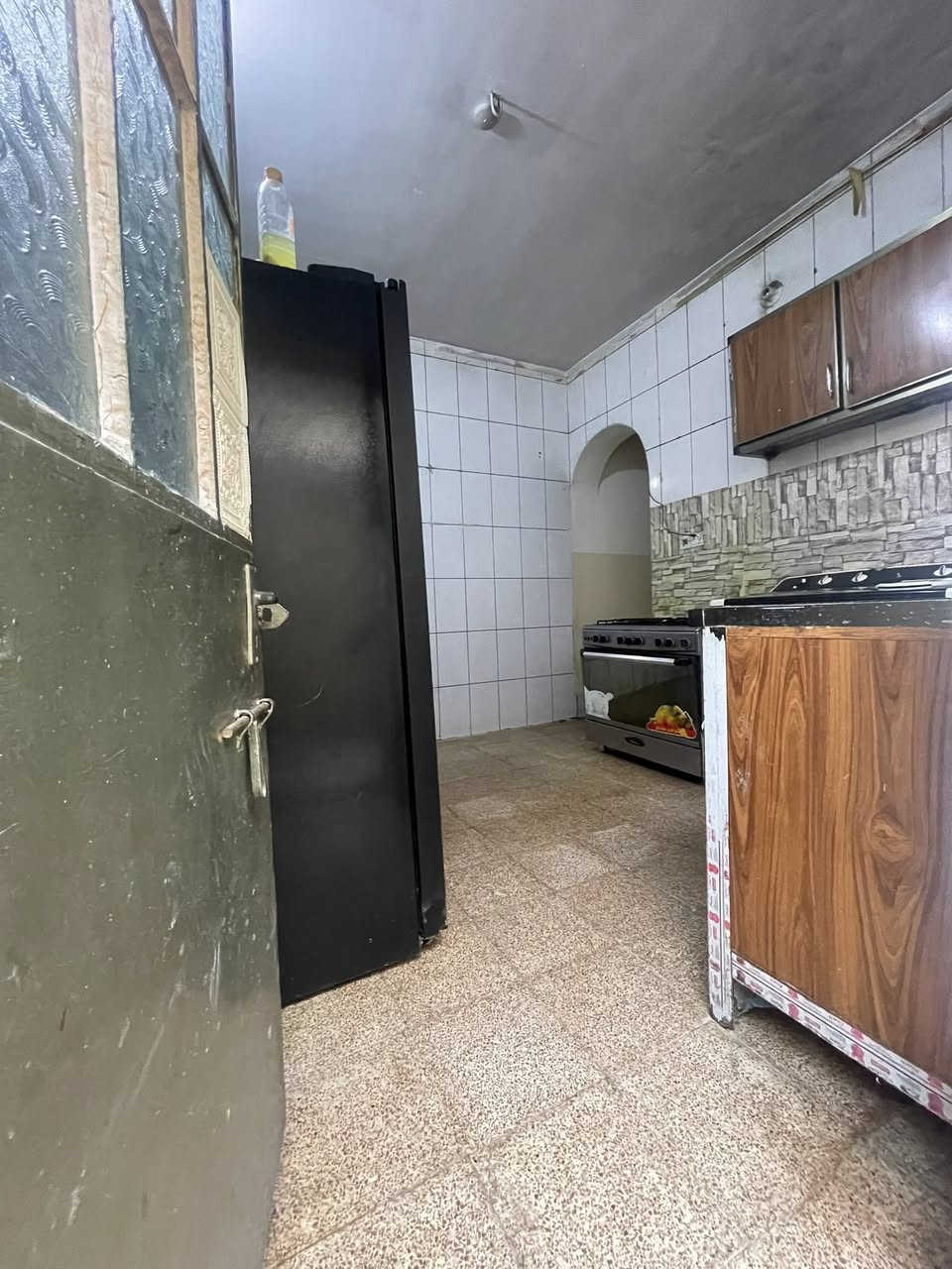سلام عليكم بيت للبيع مساحه ١٠٠متر
بشارع دكتور حافض قرب جامع علي السجاد 
تفاصيل البيت طابق واحد 

يحتوي البيت على طرمه وحديقه خارجيه وستقبال وحمام داخلي وحولي ومطبخ وغرفه بل اخير والبيت مدخلين مدخل عل مطبخ ومدخل عل استقبال والستفسار على الرقام ***********بي واتساب السعر ١٢٥.  وبي مجال 
***********
