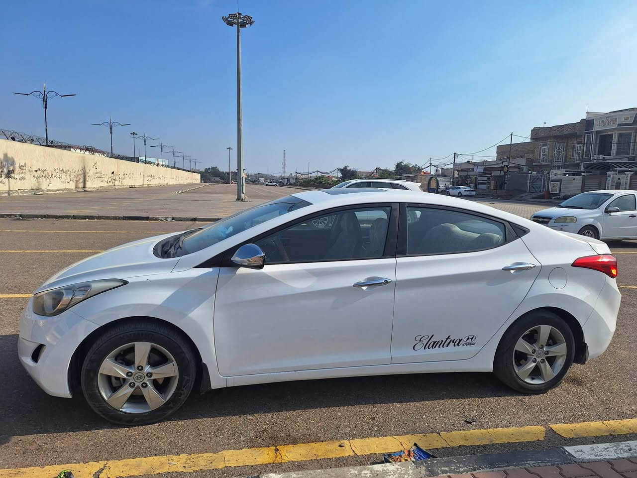 سيارة النترا خليجي موديل 2014حسب السونار وشرط التحويل سعر
 118وبيها مجال الاتصال *********** علما السيارة متواجدة بالعمارة
