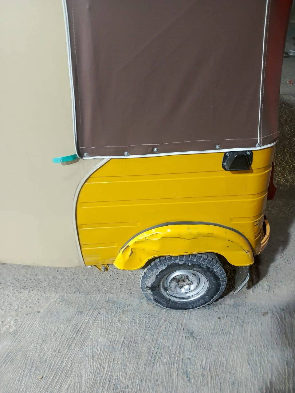 اللهم صل ع محمد وال محمد
تكتك20 مال جناي مكينه تخبل گشر بارد بالغد وطخه بسيطه ليوره دوس خياس ما بيهن كل معجون ما بيها اوراق سعر5 ونص مجال بسيط***********
