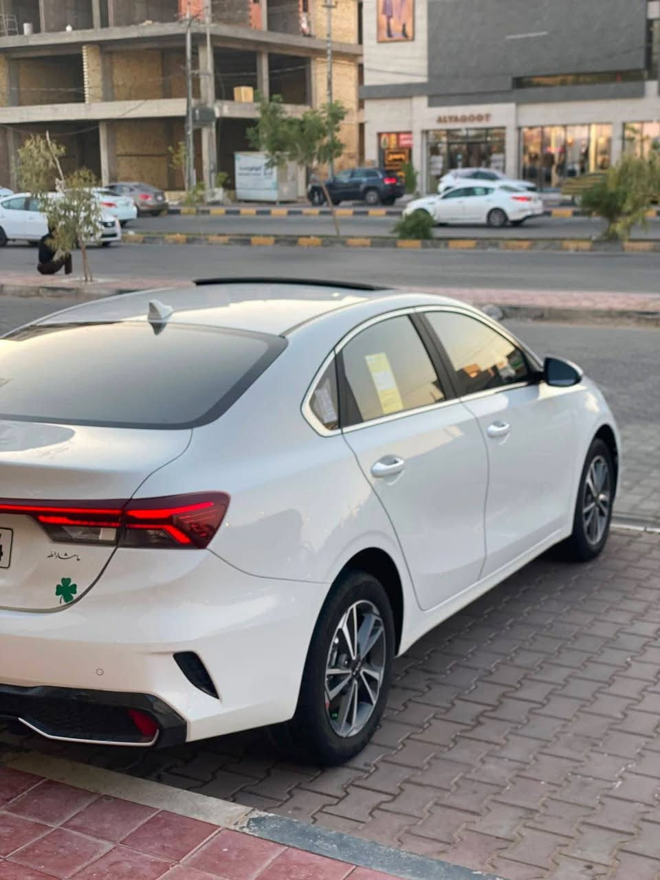 سلام عليكم للبيع كي ثري موديل 2024 فول السعر 137مواصفات vipفتحه شاشه كامره اماميه خلفيه الد امامي خلفي كشنات كهرباء جنطه ذكيه مثبت سرعه قفل سترين حاكيه حساسات خلفيه رادارات اماميه جانبيه سياره فول مواصفات تبريد قطعتين ماشيه 17 بعدها زيرو وضع شركه ستخدام شخصي كتلوكات مال شركه عل وضعه سبيراها مانزل سياره مال جناي احله من الصور رقم أربيل بسم شركه اتريد تحويل او وكاله من الشركة سياره سونارهه موجود  بالصور بيهه قطعتين  مكاني بغداد حي الاطباء  ***********
