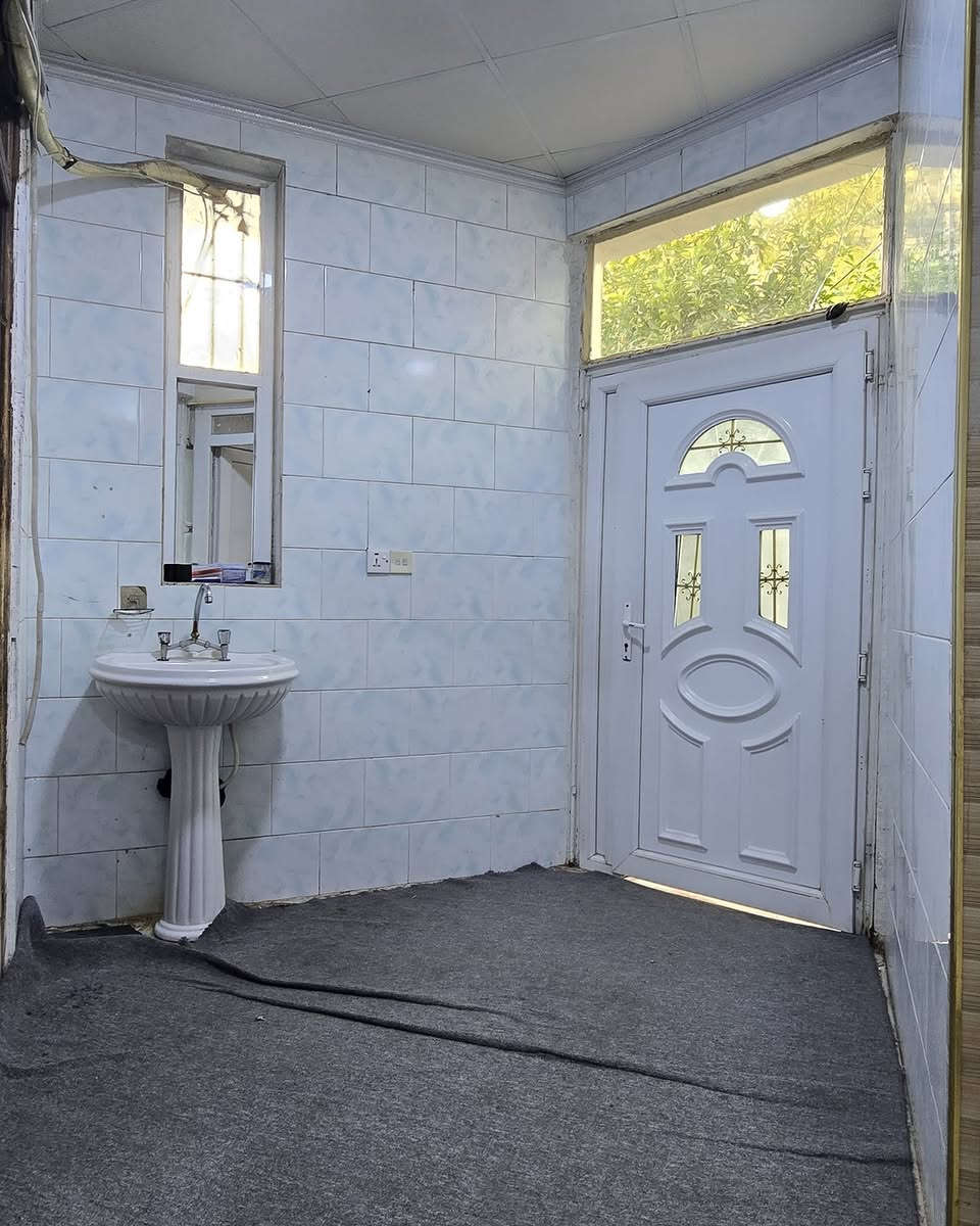 السلام عليكم 
ئه م خانووه بۆ فرۆشتن به  نرخي  عه رزه كه ي بو ئه وه ي نرخي  خانوه كه ت زوو بي بكات لايكي به يجه كه مانت بير نه جيت 
♦️ شوێن کەلار/ سه ت ماله كه ته نشت جاده ي دوو سايديه شوينكي زور شازو نایابی هه يه نزيكه له هه موو خه زمت گوزاریک
♦️رووبەری200 مەتره 10×20 
👇👇پێکهاتووە لە يه ك قات
ايستا ده توان بينرمان بن له تيك توك https://www.tiktok.com/@aqarat.salam?_t=8rTNtXNdXwi&_r=1
_____________________

ئێوەی بەڕێزیش گەر موڵکتان هەیە دەتانەوێ بیفرۆشن یان دەتانەوێ بەکرێی بدەن
دەتوانن تەواوی زانیاریەکان بة نامةي مسنجةر بنيرن بو پةيجةكةمان 
📌 ناونیشانی تەواوی موڵکەکەت
🏡 چەن وێنەیەکی موڵکەکەت
💲 نرخی موڵکەکە ت
بو زانيني نرخ زماره ١ دانه يان تيل بكه به نوسينكه ي 
(سه لام) ناونیشان شه هيدان به رامبه ر هه رزان بازاري خه ونه كان ٢ نزيك ته لاري ديندار 

 *********** م سه لام تايبه ت به كرينو فروشتني خانو 
  
*********** م صالح تايبه ت به كريداني خانو 
________________________
