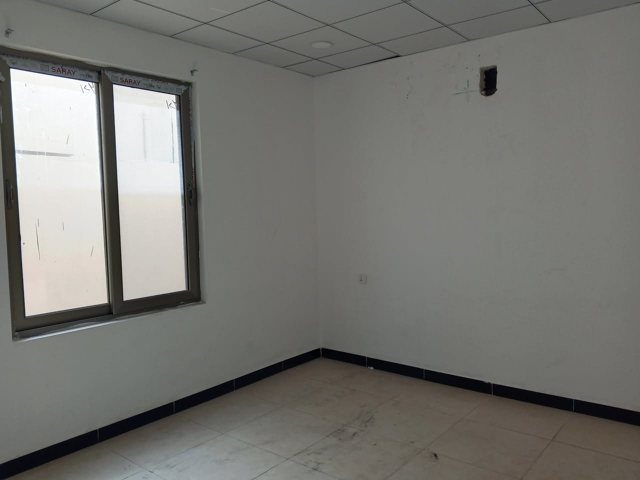 دار للايجار٢٠٠متر مجمع مدينتي قرب جامعة.. كركوك ٢غرف نوم استقبال هول مطبخ صحيات٢ + طابق ثاني غرفة نوم ومخزن.كراج سيارة حديقة موقع الدار حي المهندسين قرب المدارس والمول سعر٤٥٠ قفل بدون خدمات  للاستفسار اكثر  الاتصال ***********او زيارة مكتبنا حي الواسطي مقابل شقق الغاز
