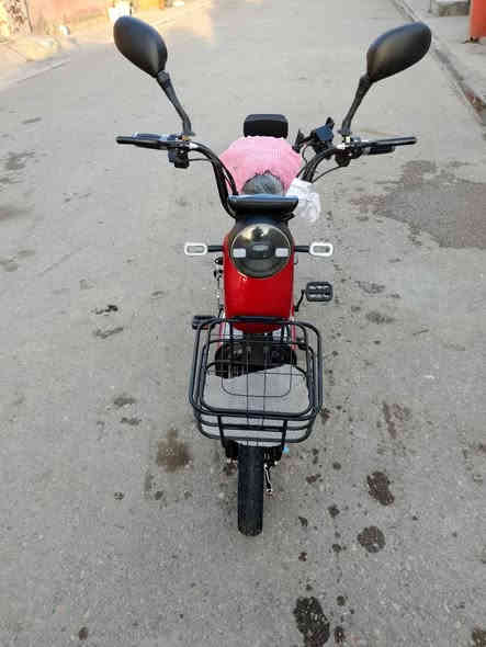 سلام عليكم دراجه شحن للبيع دراجه فول مواصفات تجي بصمتين وسويج و اربع سرع موديل 2024 ما متعوبه الاستفسار الإتصال *********** واسط الصويره
