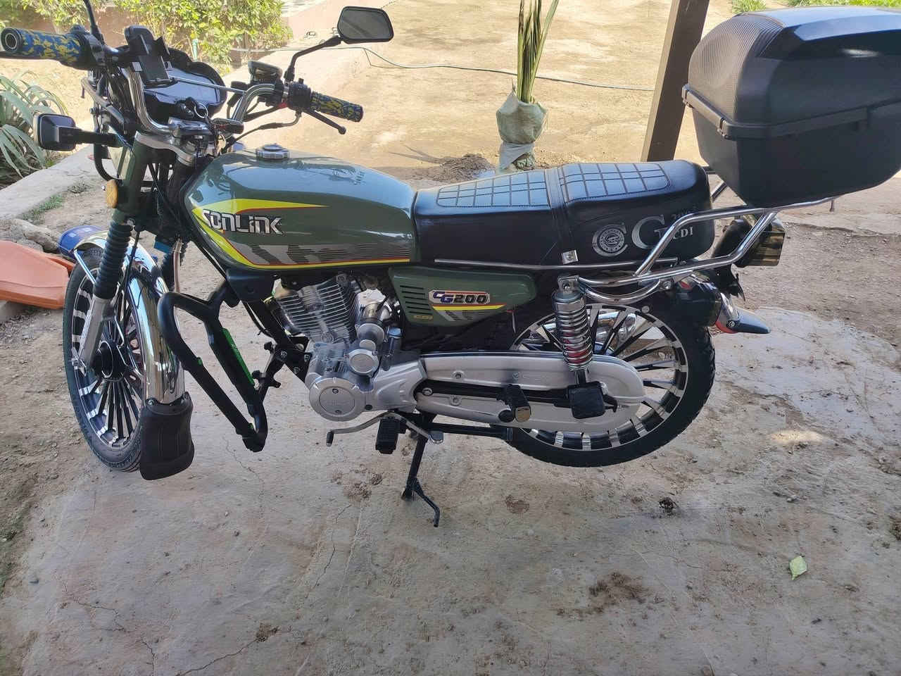 سلام عليكم موطور سيفان موديل 2025 الموطور فول كامل كله شغال ثلاثه بصمه أوراق كامله موطور نظيف مكان جزيره الخالديه بوبالي السعر 900 بي مجال ***********
